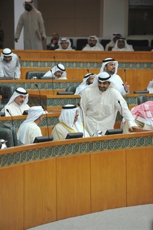 الشيخ محمد العبدالله متحدثا لسمو رئيس الوزراء