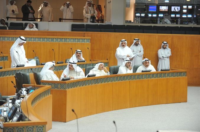 الشيخ سلمان الحمود وهاني حسين وعدنان عبدالصمد ودنايف الحجرف ودعبدالحميد دشتي وعبدالله المعيوف وخلف دميثير وعدنان المطوع