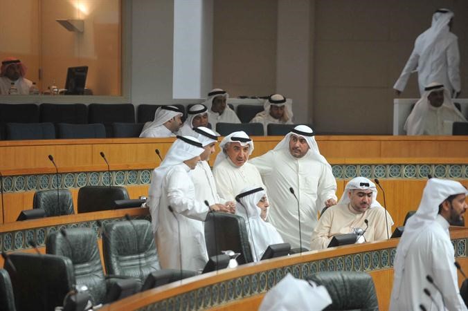 خالد الشطي واحمد لاري وهاني شمس ودعبدالحميد دشتي﻿