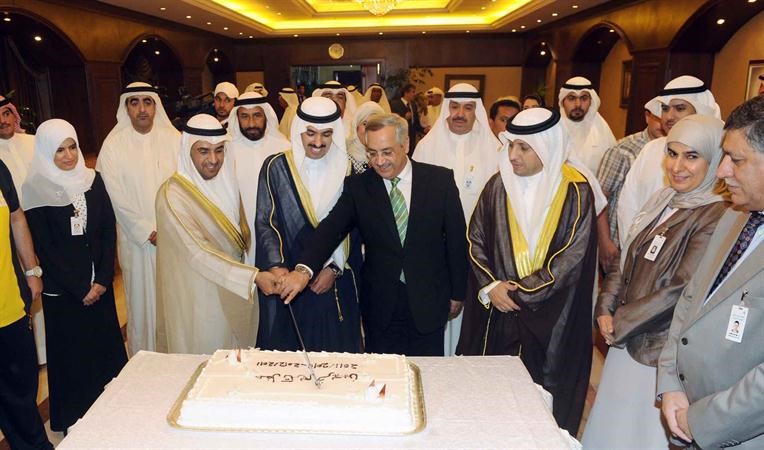 قطع كعة الاحتفال﻿