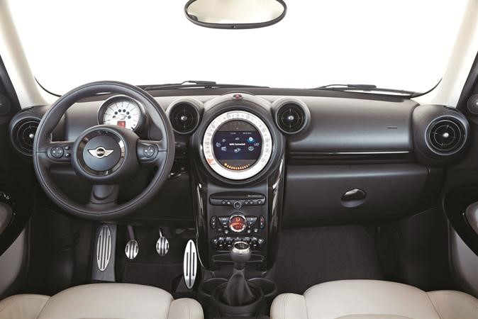 كابينة MINI Paceman من الداخل