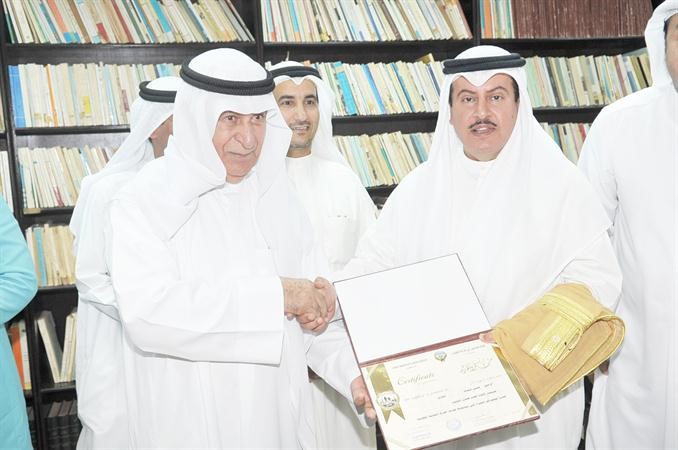 عبد المحسن المطيري مكرما حسين اليوحة﻿