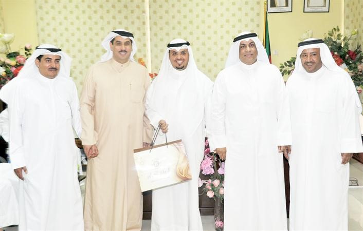 صباح العنتري وبعض اعضاء مجلس الحي﻿
