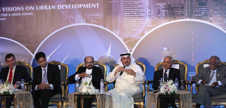 جانب من ندوة الرؤى المستقبلية لقطاع العقارات والبنية التحتية التي عقدها بنك الدوحة	متين غوزال ﻿