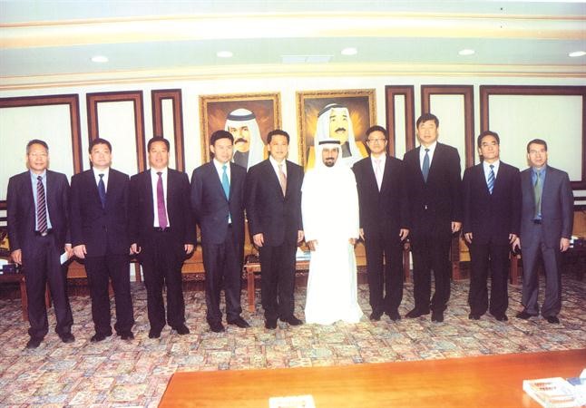 الشيخ علي الجابر مستقبلا وفد حكومة نينغشيا الصينية
