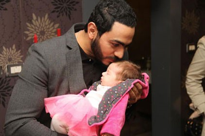 مبروك… تامر حسني صار بابا