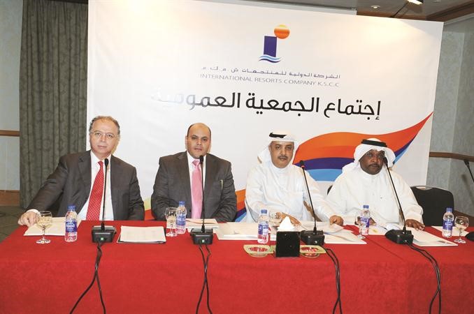 نضال المسعود مترئسا الجمعية العمومية قاسم باشا