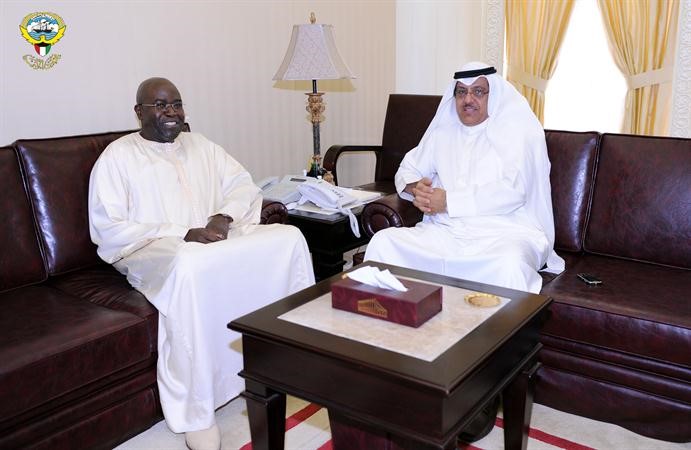 نائب رئيس المجلس مبارك الخرينج اثناء استقباله عبدالاحد امباكي﻿