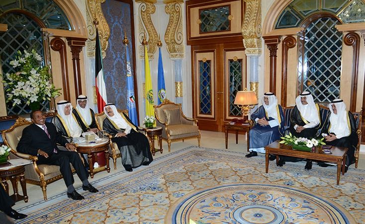 صاحب السمو الامير الشيخ صباح الاحمد مستقبلا رئيس تنزانيا جاكايا مريشو كيكويتي 
