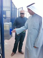 فيصل الجزاف يجرب البوابات الالكترونية 