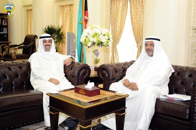 رئيس مجلس الامة علي الراشد خلال استقباله احمد الكليب