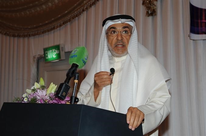 دعادل العصفور يلقي كلمته قاسم باشا