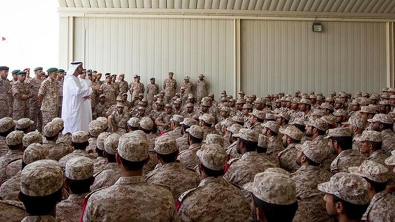الفريق اول الشيخ محمد بن زايد مخاطبا الجنود في معسكر ثوبان العربيةنت