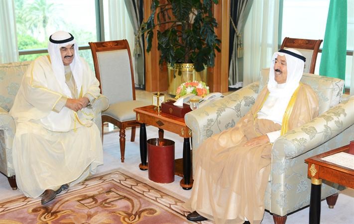 صاحب السمو الامير الشيخ صباح الاحمد مستقبلا سمو الشيخ ناصر المحمد ﻿
