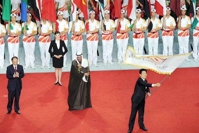 رئيس المجلس الاولمبي الاسيوي وانوك الشيخ احمد الفهد خلال افتتاح اسياد غوانزو 