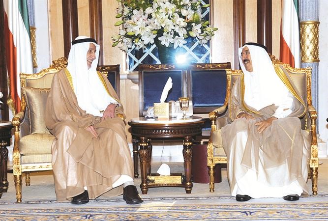 صاحب السمو الامير الشيخ صباح الاحمد مستقبلا رئيس ديوان المحاسبة عبدالعزيز العدساني