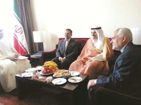 الشيخ سلمان الحمود اثناء لقائه نائب الرئيس الايراني محمد رضا رحيمي