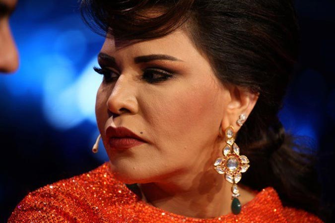 هل تتحول أحلام إلى مصممة أزياء بعد تمايلها بثوب من خيوط الشمس 
