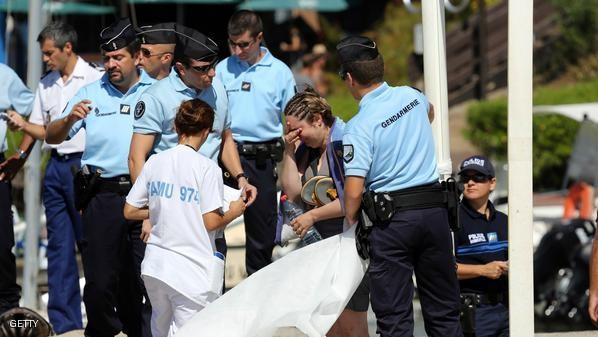 قرش مفترس يحول "شهر عسل" إلى مأساة