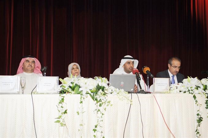 دنايف الحجرف ومريم الوتيد ومحمد الكندري ود رضا الخياط خلال اللقاء	قاسم باشا﻿