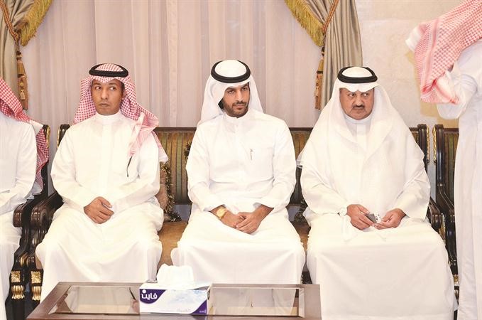 محمد العواش مع الحضور

