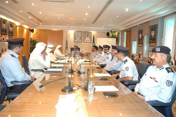 الانصاري مترئسا اجتماعا لمناقشة ترتيبات اقامة مركز اطفاء الصبية ﻿