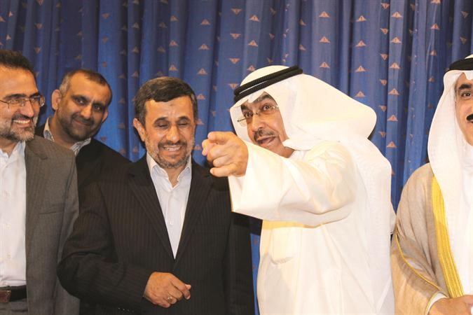 حديث بين الزميل عدنان الراشد والرئيس الايراني محمود احمدي نجاد