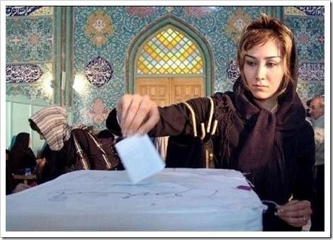 جليلي ورفسنجاني  وشقيق نجاد يترشحون  للانتخابات الرئاسية الإيرانية في اللحظات الأخيرة