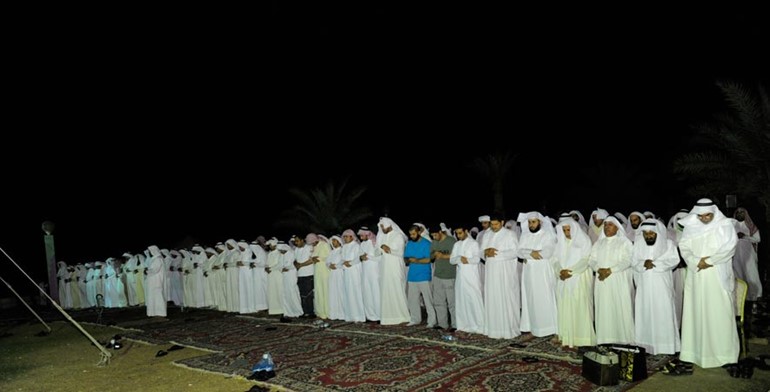 اداء الصلاة في ساحة الارادة