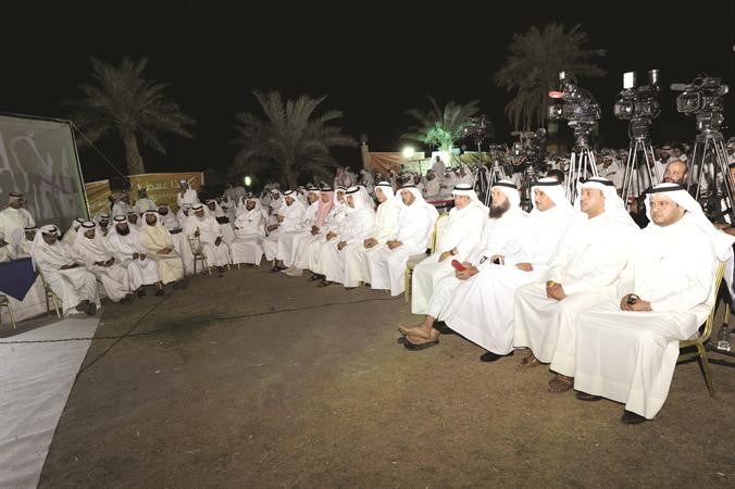 جانب من النواب السابقين ونواب مجلس 2012 المبطل في ساحة الارادة امس هاني عبدالله