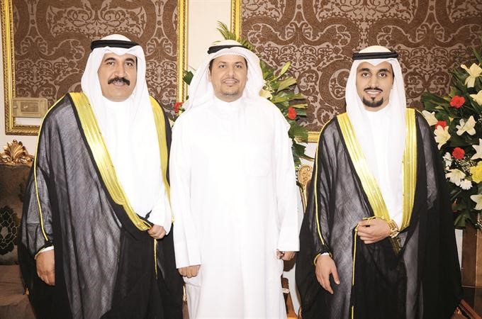 رشيد المويزري مباركا للشمري افراحهم﻿