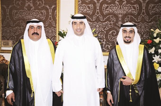 جابر الخشم مهنئا﻿