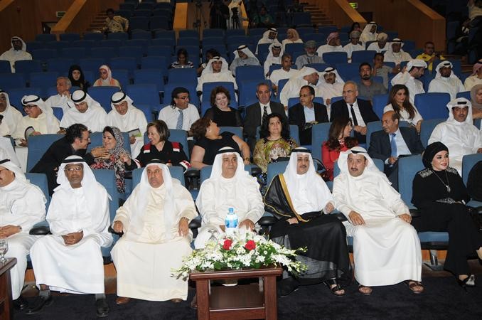 امين عام المجلس معلي اليوحة مع الامين العام المساعد عبدالهادي العجمي والامين المساعد لقطاع الثقافة دبدر الدويش ولقطاع الفنون محمد العسعوسي محمد خلوصي
