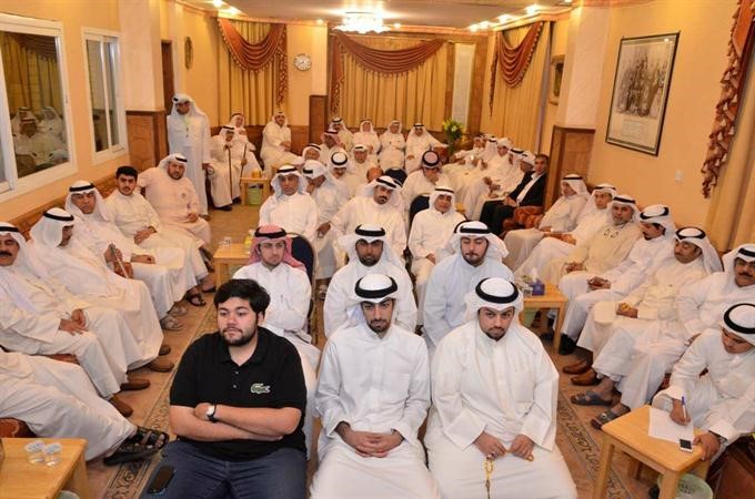 جانب من الحضور خلال الندوة