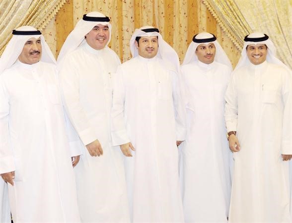 بدر الشريعان ومحمد البراك وعدد من الحضور في حفل عشاء احمد البغيلي