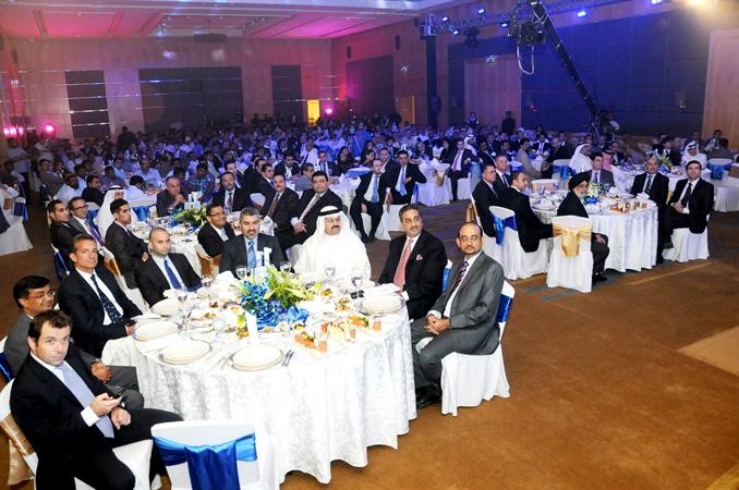حضور كبير من موظفي شركة يوسف احمد الغانم واولاده للسيارات