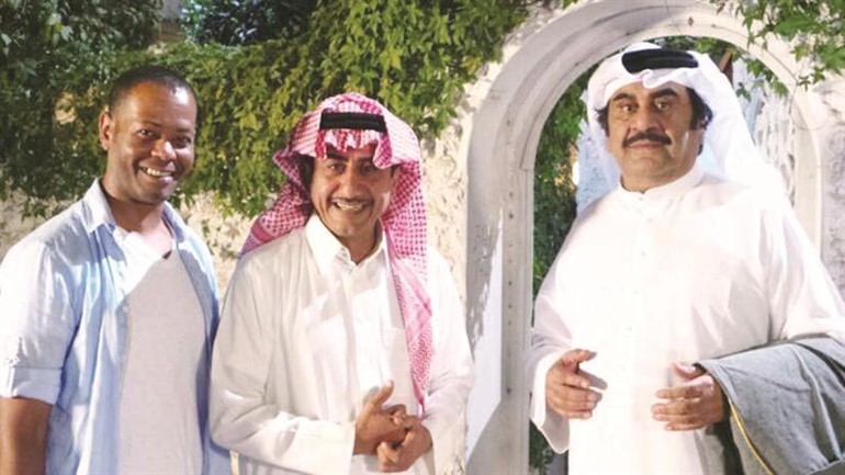 العملاق عبدالحسين عبدالرضا وناصر القصبي مع المخرج محمد دحام الشمري اثناء تصوير ابو الملايين﻿