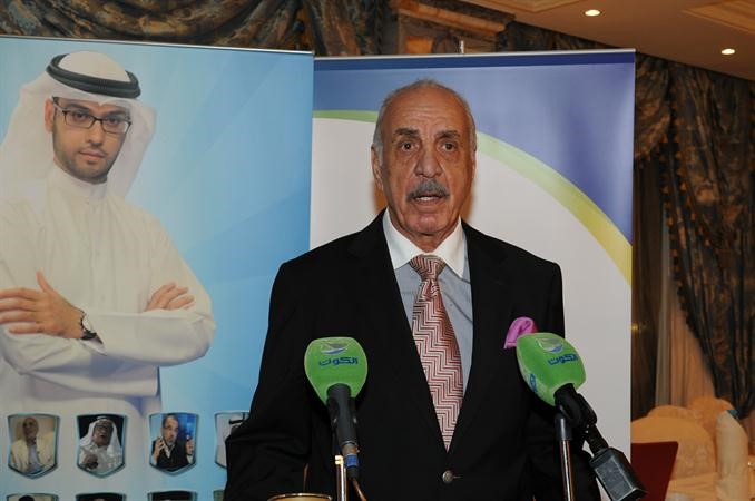 محمد السنعوسي متحدثا