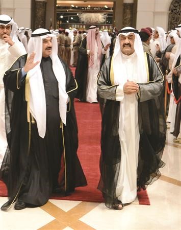 رئيس مجلس الامة السابق جاسم الخرافي وسمو الشيخ ناصر المحمد في استقبال سمو ولي العهد