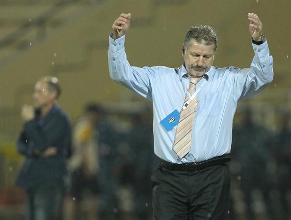 المدرب الروماني ايوان مارين غادر بعد موسم مرهق الازرقكوم