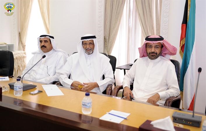 عصام الدبوس ودصلاح العتيقي ومبارك العرف﻿