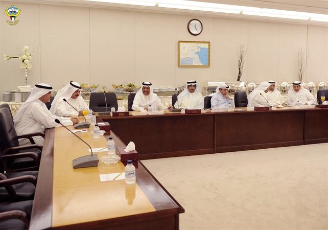 النواب خلال الاجتماع﻿