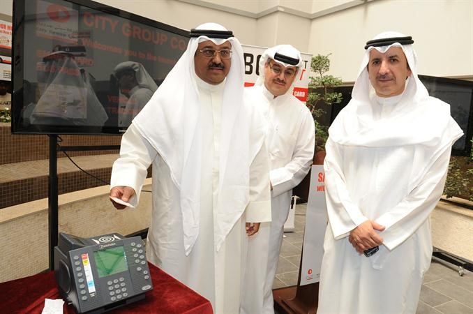 الشرهان يستعرض طريقة عمل البطاقة الذكية 	قاسم باشا