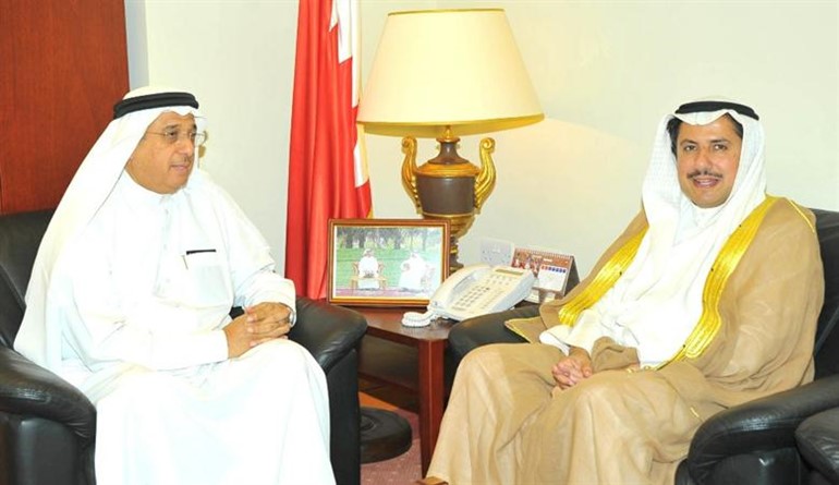 مستشار العاهل البحريني مستقبلا الشيخ عزام الصباح