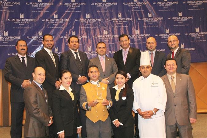 لقطة تذكارية بمناسبة الفوز بالجائزة الفضية