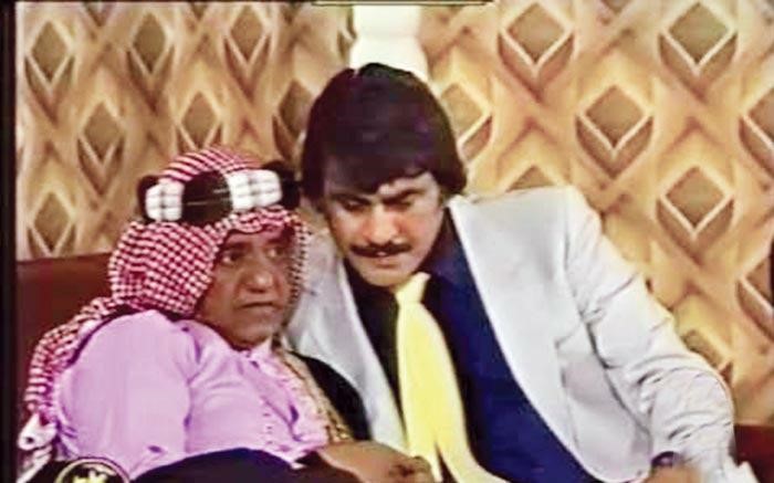 الفنانان عبدالحسين عبدالرضا وغانم الصالح في احد المشاهد التمثيلية