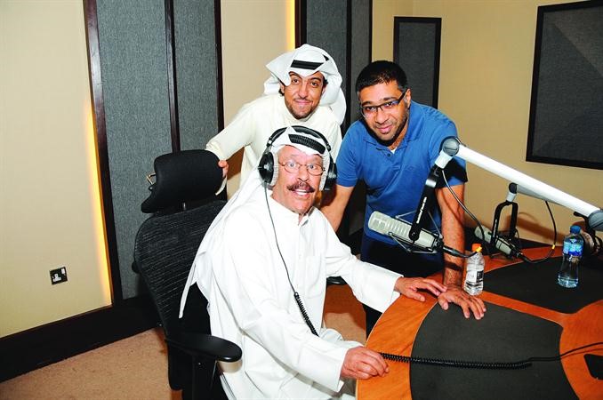 الشاعر بدر بورسلي ومايك مبلتع والزميل رشيد الفعم