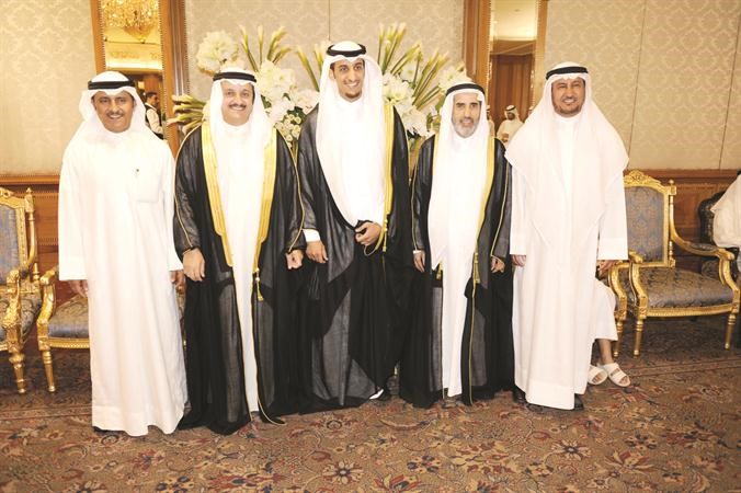 احمد الشايع وعلي الشايع يهنئان
