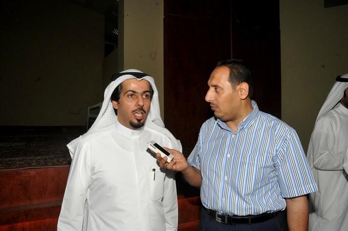 عبدالعزيز الشرثان يتحدث للزميل اسامة ابوالسعود متين غوزال