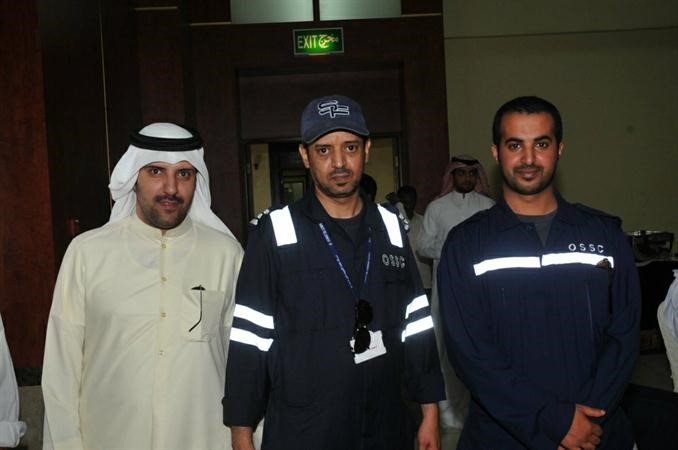 سعد الخنين متوسطا بعض الحضور